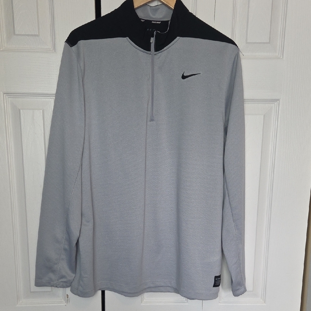 Nike Men's Two-Tone Gray and Black Nike Golf Top